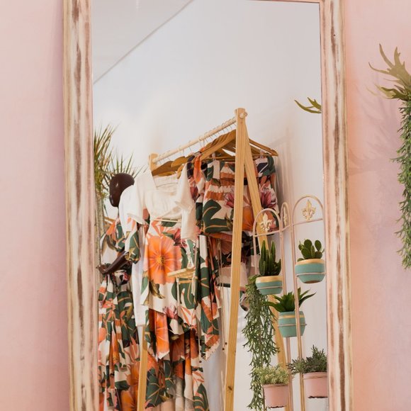 Meet your Posher, Juana - Picture 3 of 4